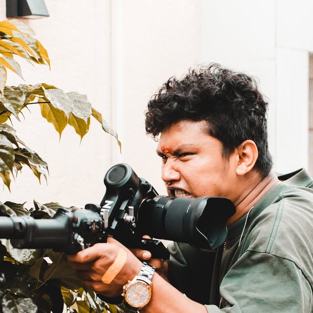 Yoban - Sniper on the loose. Behind the camera capturing the perfect frame